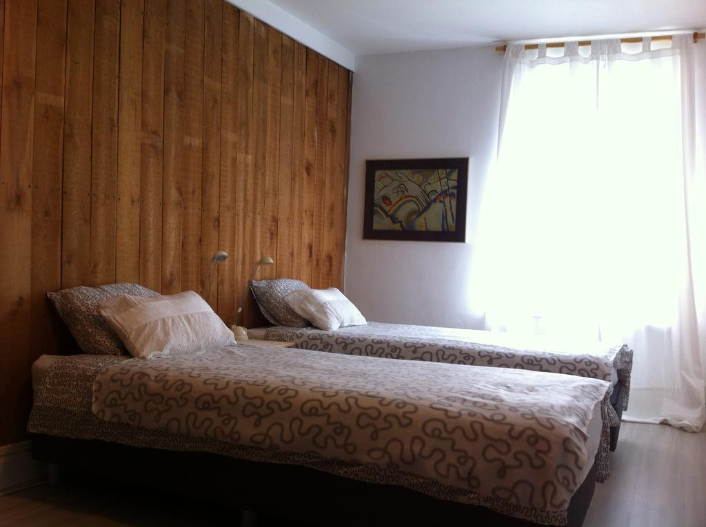 בריסל Guest House Backhouse מראה חיצוני תמונה