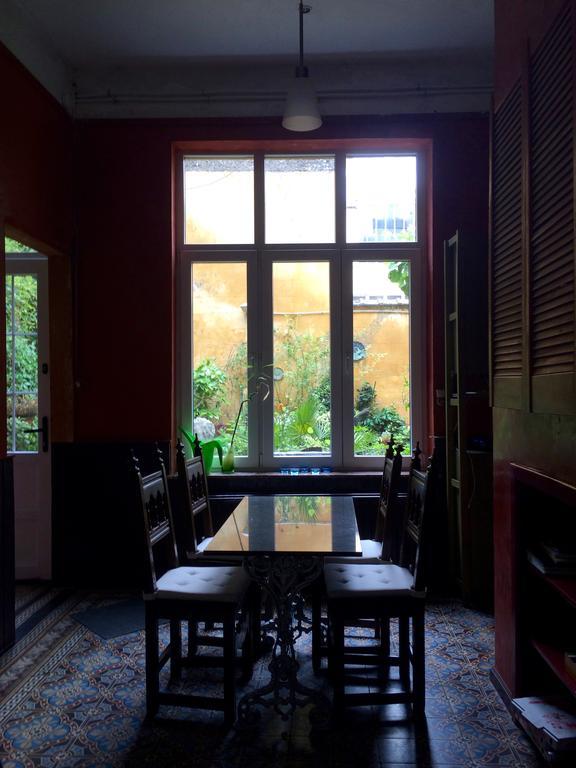 בריסל Guest House Backhouse מראה חיצוני תמונה